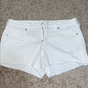 white jean shorts